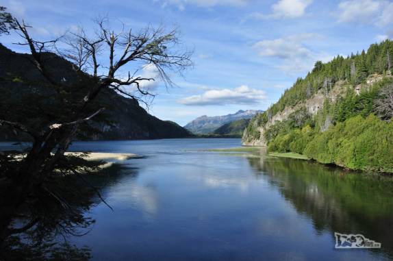 Fim de tarde belíssimo no Parque Nacional Los Alerces, ao norte de Trevelin, na patagônia argentina